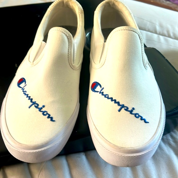 Mens stylish slip-on by Champion; Sz 10.5 - Picture 1 of 7